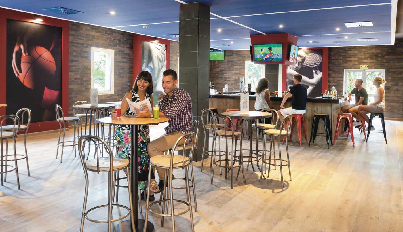 Riu Funana | Sport-Bar