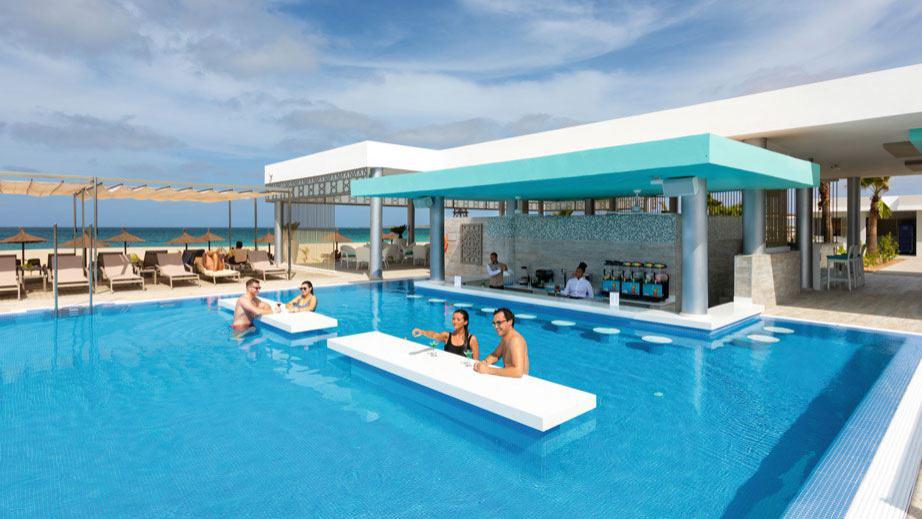 Hotel Riu Palace Boavista - Swim-up Bar